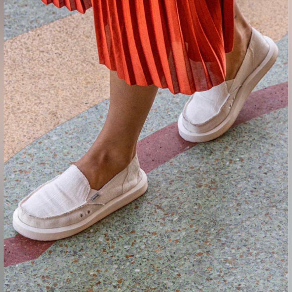 Sanuk W Donna St Hemo NWT size 8